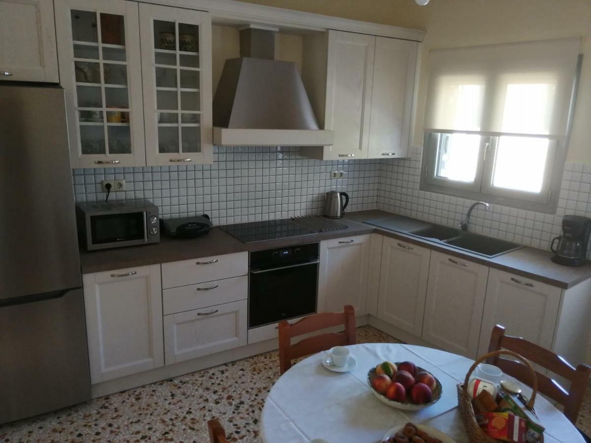New Garden'S House Apartment Leonidio Bagian luar foto