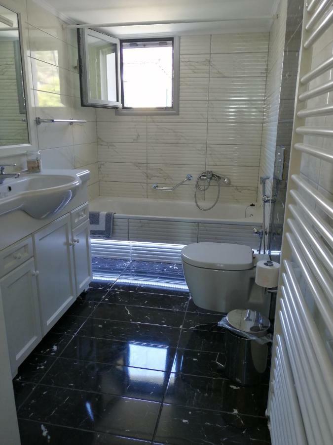 New Garden'S House Apartment Leonidio Bagian luar foto