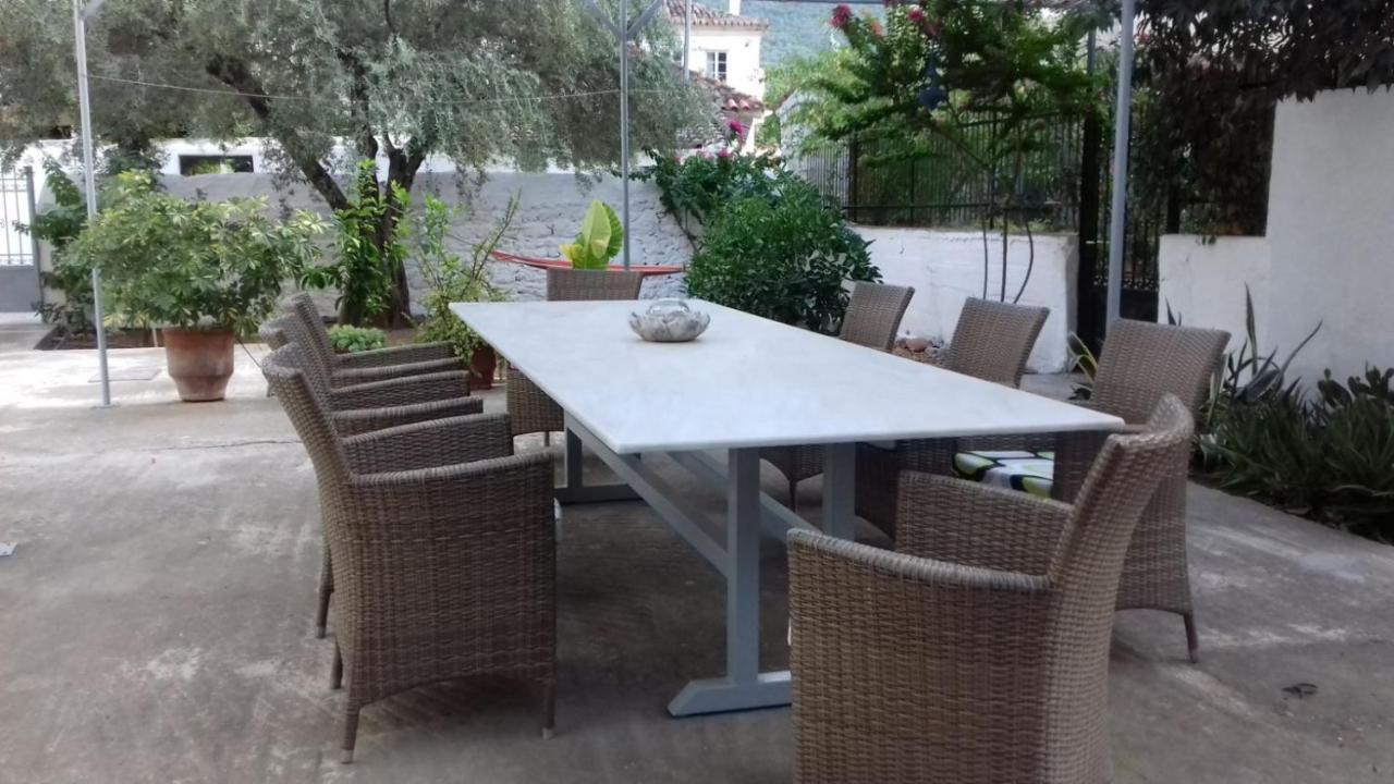New Garden'S House Apartment Leonidio Bagian luar foto